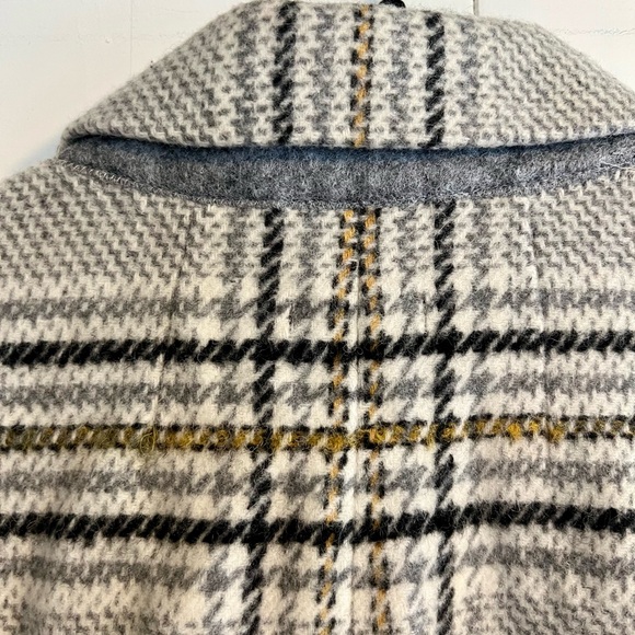 Madewell Gray Plaid Trench Coat - Picture 6 of 8